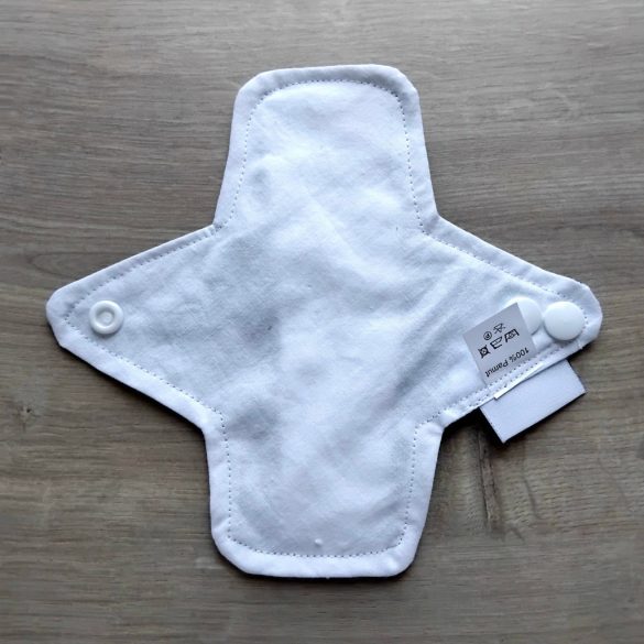 Kígyóbőr tisztasági mosható betét 16cm (piskóta forma)