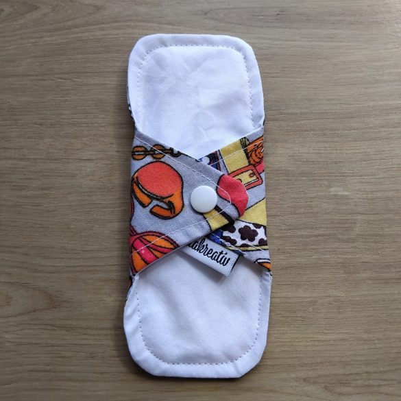 Csajos tisztasági mosható betét 16cm (piskóta forma)