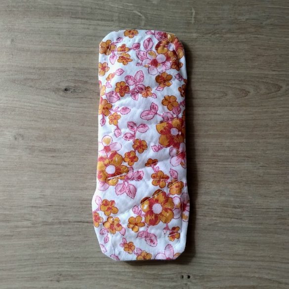 Narancs virág tisztasági mosható betét 16cm (piskóta forma)