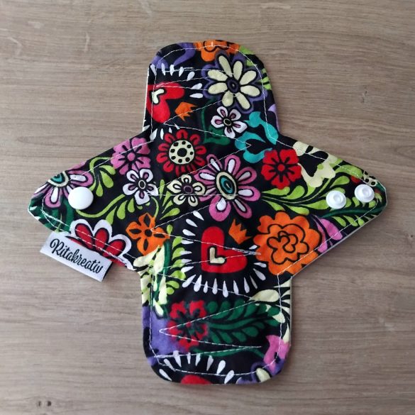 Virágoskert tisztasági mosható betét 18cm (piskóta forma)