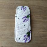 Levendula tisztasági mosható betét 18cm (piskóta forma)