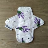 Levendula tisztasági mosható betét 18cm (piskóta forma)